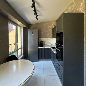 Продается 1-комнатная квартира, 36 м²