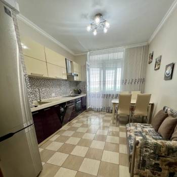 Сдается 2-х комнатная квартира, 60 м²