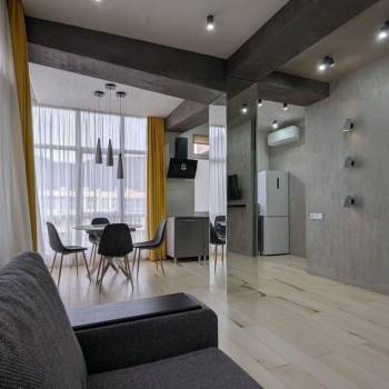 Продается 1-комнатная квартира, 55 м²