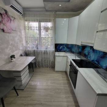 Продается 2-х комнатная квартира, 42 м²