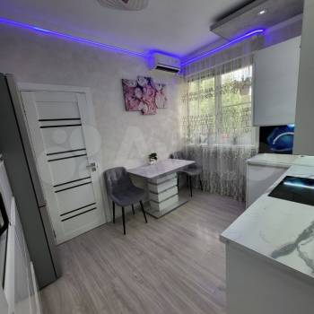 Продается 2-х комнатная квартира, 42 м²