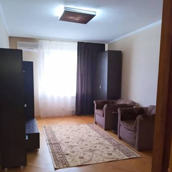 Продается 1-комнатная квартира, 47 м²