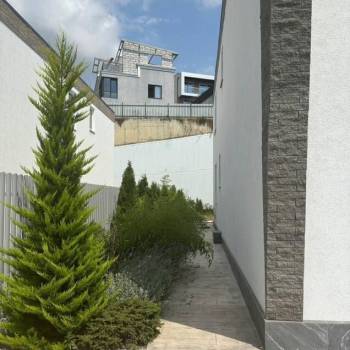 Продается Дом, 180 м²