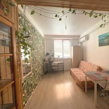 Продается 1-комнатная квартира, 20,4 м²