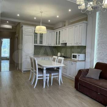 Продается Многокомнатная квартира, 131,8 м²