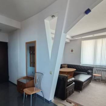 Продается 1-комнатная квартира, 40 м²