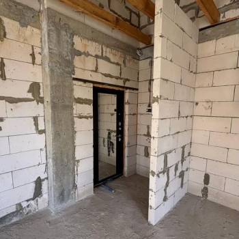 Продается 1-комнатная квартира, 42 м²