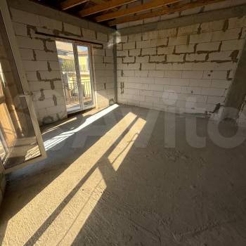 Продается 1-комнатная квартира, 42 м²