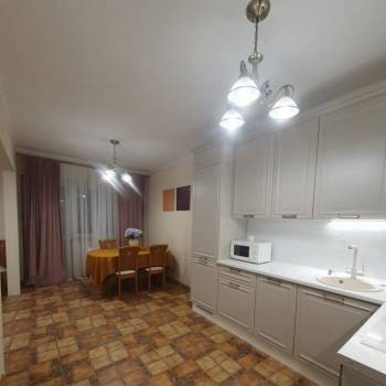 Продается 2-х комнатная квартира, 85 м²