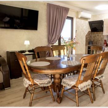 Сдается 2-х комнатная квартира, 96 м²