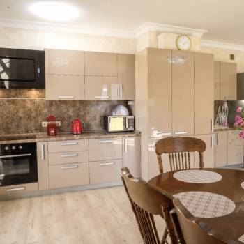 Сдается 2-х комнатная квартира, 96 м²