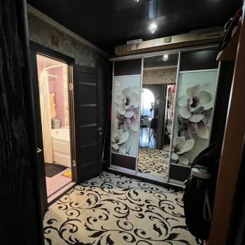 Продается 1-комнатная квартира, 49,8 м²