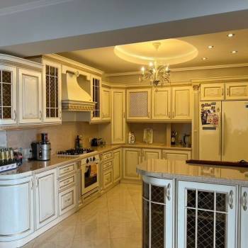 Сдается 2-х комнатная квартира, 87 м²
