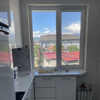 Продается 1-комнатная квартира, 35 м²