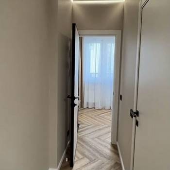 Продается 1-комнатная квартира, 37 м²