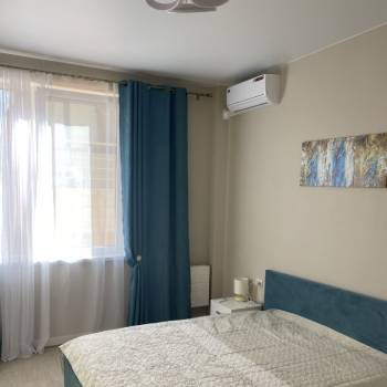 Продается 1-комнатная квартира, 55 м²