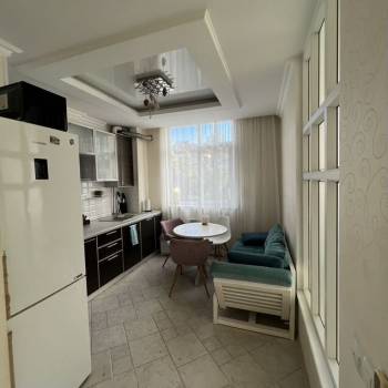 Сдается 1-комнатная квартира, 45 м²