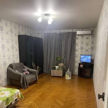 Продается 1-комнатная квартира, 40,3 м²