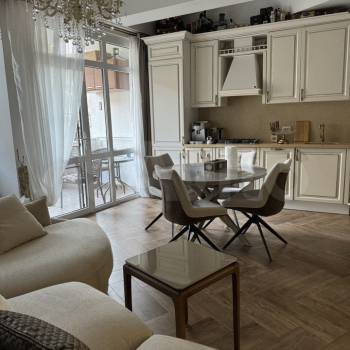 Продается Многокомнатная квартира, 110 м²