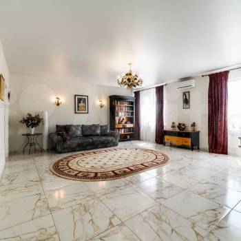 Продается Дом, 300 м²