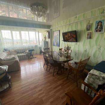 Продается Многокомнатная квартира, 81,2 м²