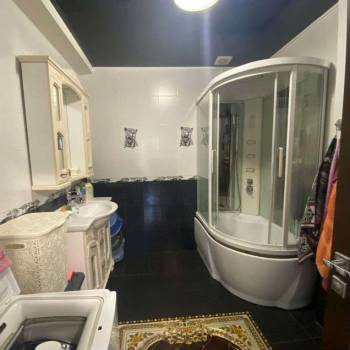 Продается Многокомнатная квартира, 81,2 м²