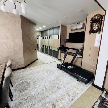 Продается Многокомнатная квартира, 81 м²