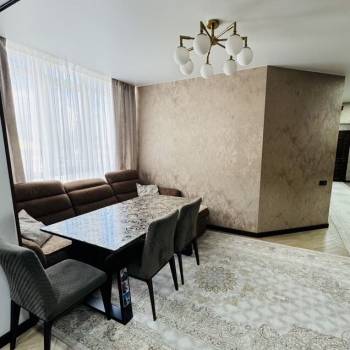 Продается Многокомнатная квартира, 81 м²