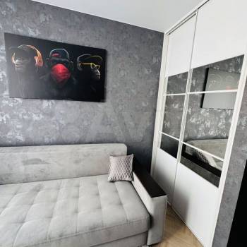 Продается Многокомнатная квартира, 81 м²