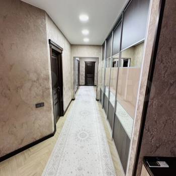 Продается Многокомнатная квартира, 81 м²