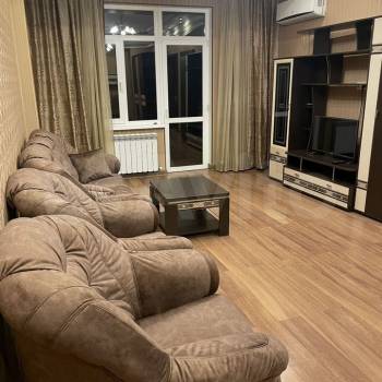 Продается Многокомнатная квартира, 93 м²