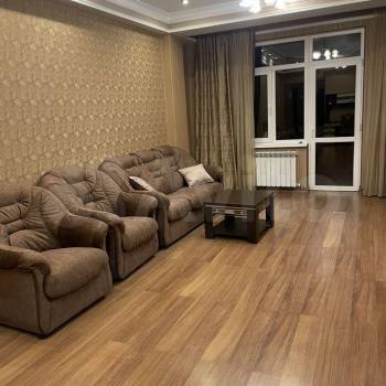 Продается Многокомнатная квартира, 93 м²