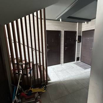 Продается 1-комнатная квартира, 37 м²