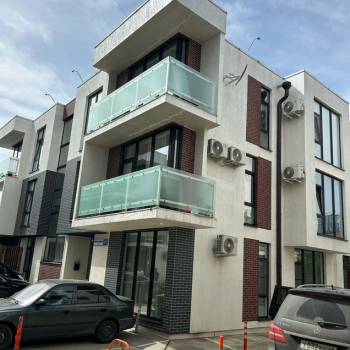 Продается 1-комнатная квартира, 37 м²