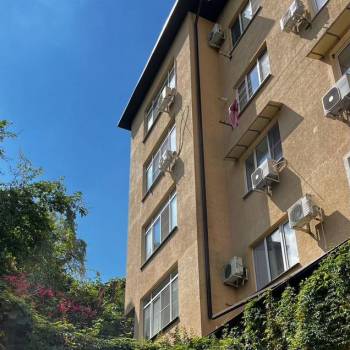 Продается 1-комнатная квартира, 95 м²