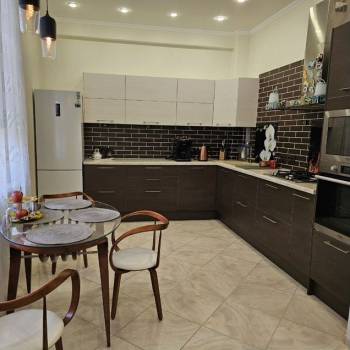 Продается 2-х комнатная квартира, 72 м²