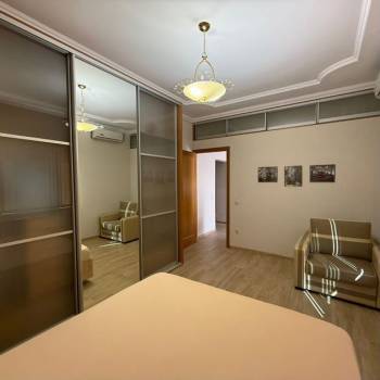 Продается 1-комнатная квартира, 38 м²