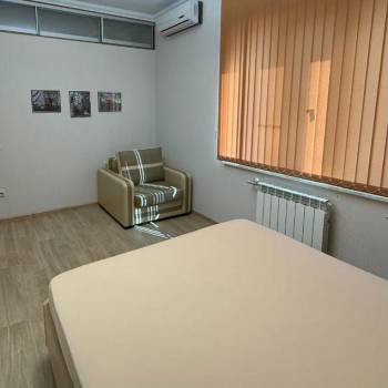 Продается 1-комнатная квартира, 38 м²