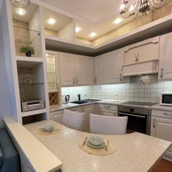 Продается 1-комнатная квартира, 68,3 м²