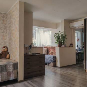 Продается 1-комнатная квартира, 47 м²