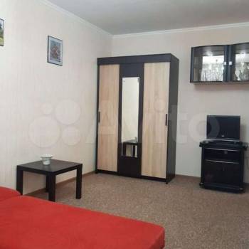 Продается 1-комнатная квартира, 32 м²