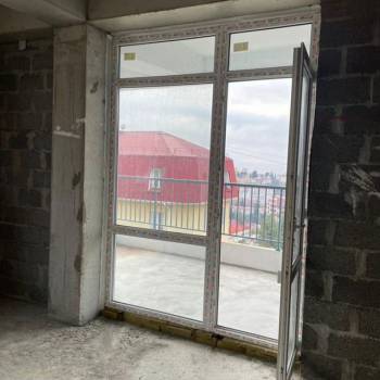 Продается 1-комнатная квартира, 57 м²