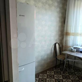 Продается 1-комнатная квартира, 82 м²