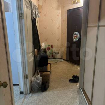 Продается 1-комнатная квартира, 82 м²