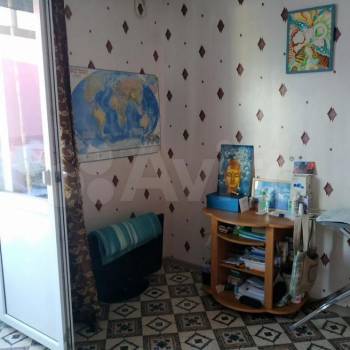 Продается 1-комнатная квартира, 82 м²