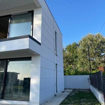 Продается Дом, 240 м²