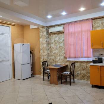 Продается 1-комнатная квартира, 48 м²