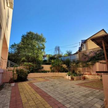 Продается 1-комнатная квартира, 48 м²