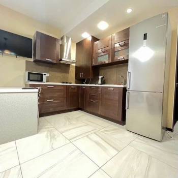 Сдается 1-комнатная квартира, 51 м²