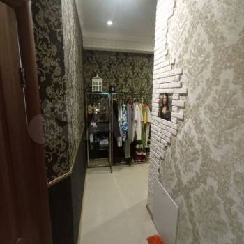 Продается Многокомнатная квартира, 70 м²